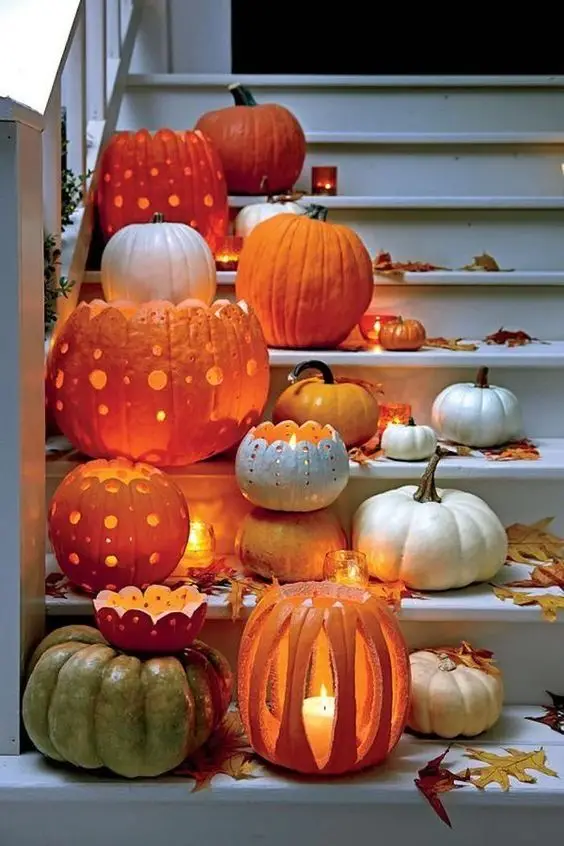 Glowing Gourd Lanterns